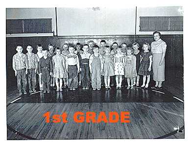 Click on picture for a close-up.  OUR 1ST GRADE CLASS PICTURE IN NEWBURG, NORTH DAKOTA